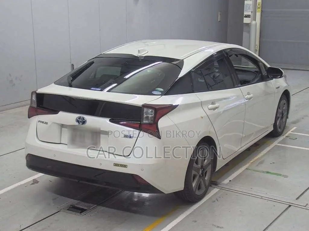 Toyota Prius S Touring selection 2020