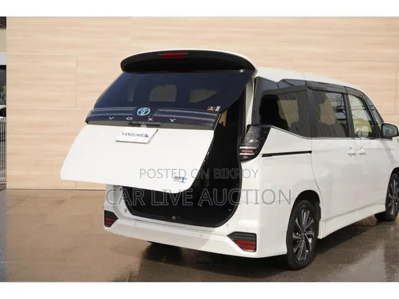 Toyota Voxy Hybrid S-Z 2022