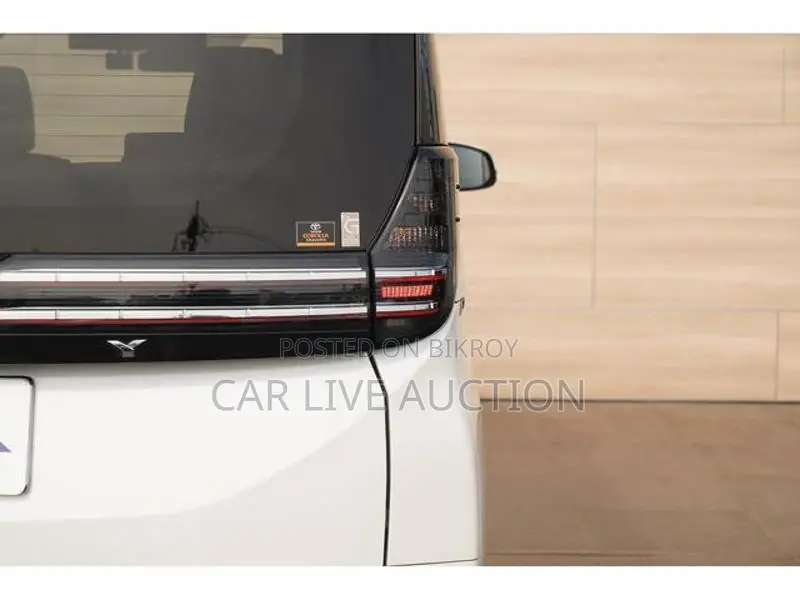 Toyota Voxy Hybrid S-Z 2022