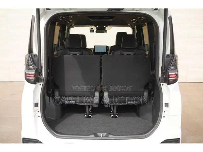 Toyota Voxy Hybrid S-Z 2022