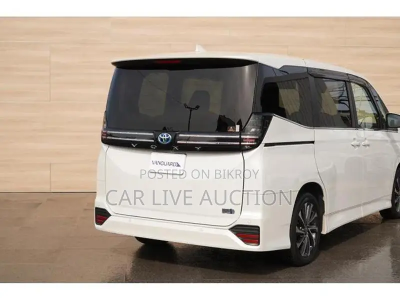 Toyota Voxy Hybrid S-Z 2022