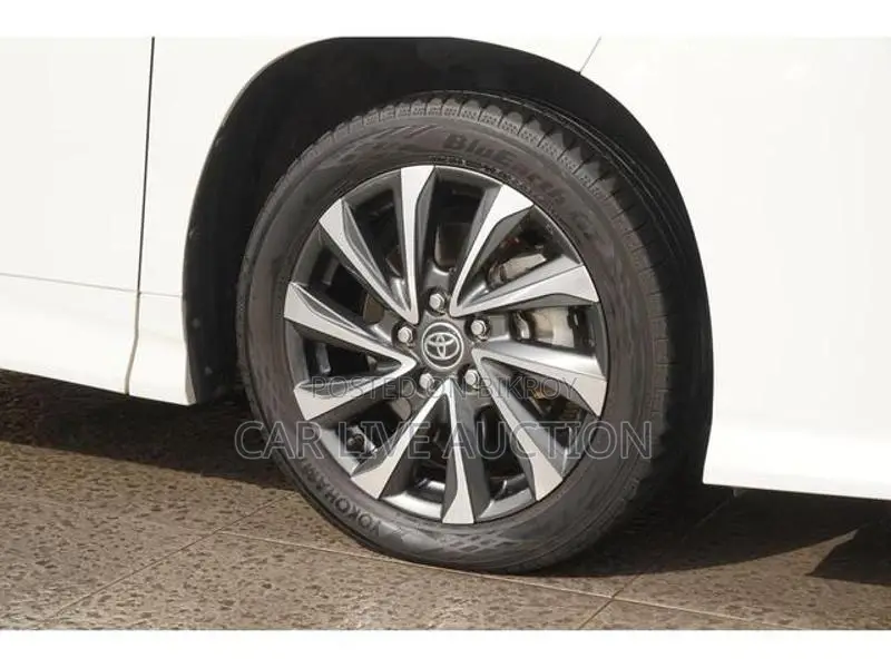 Toyota Voxy Hybrid S-Z 2022