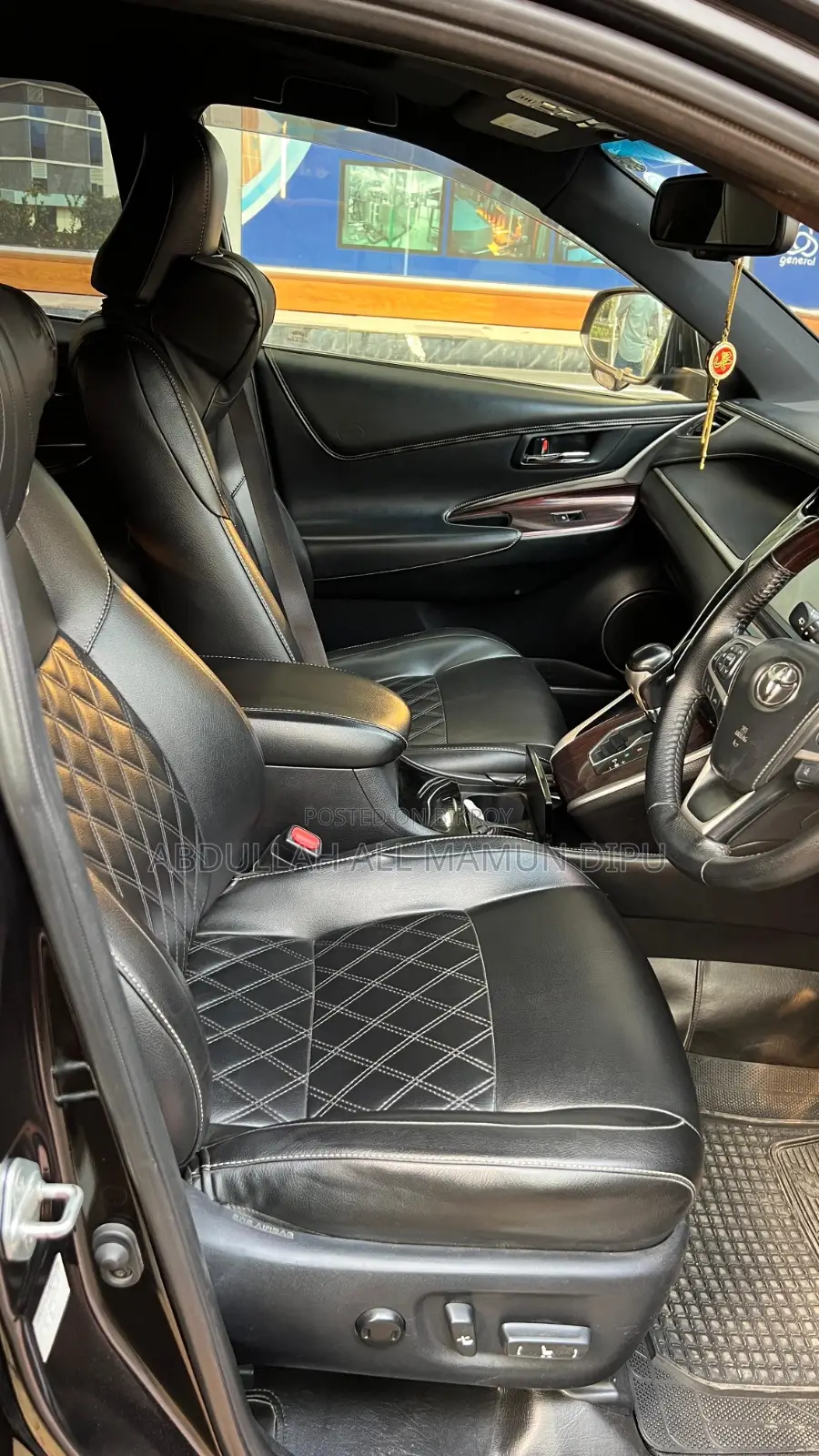 Toyota Harrier Premium 2014