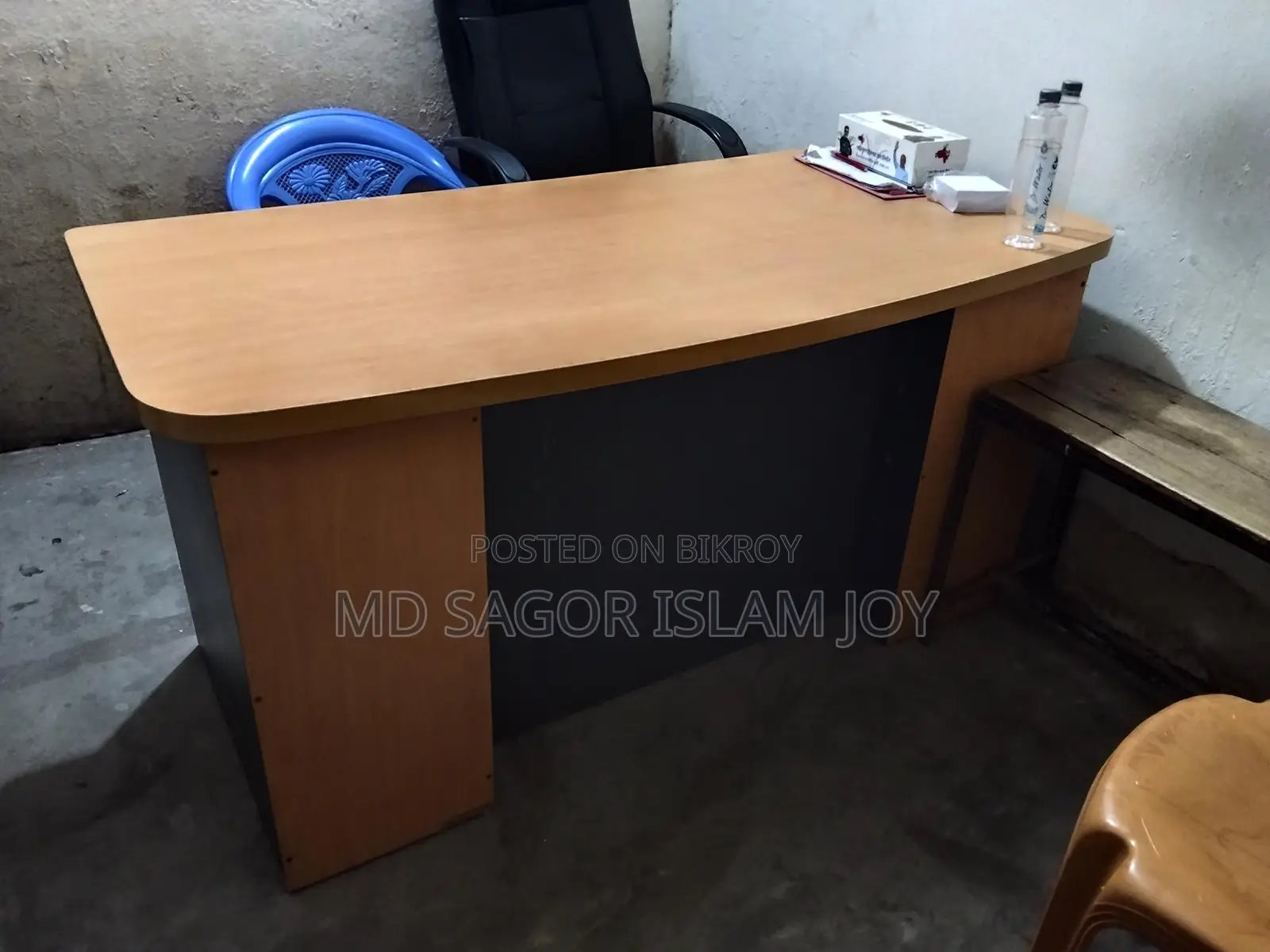 মেলামাইন বোর্ডের টেবিল