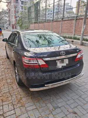 Toyota Premio F 2014