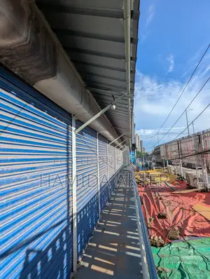 Shop for rent urgently, adjacent to the main road