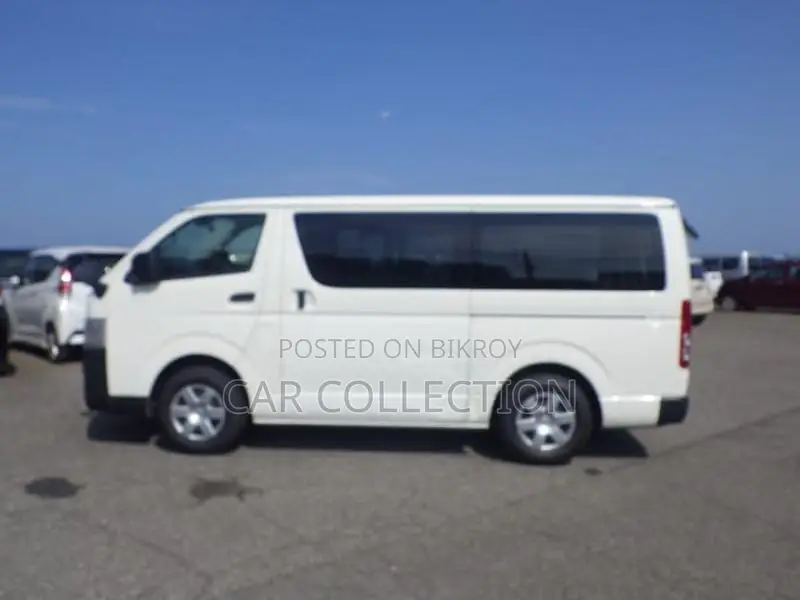 Toyota Hiace DX 2020