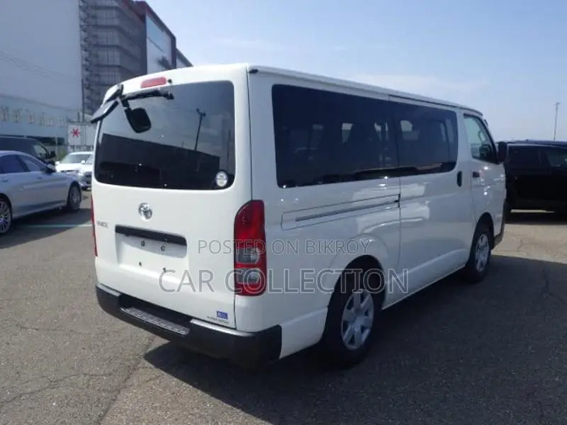 Toyota Hiace DX 2020