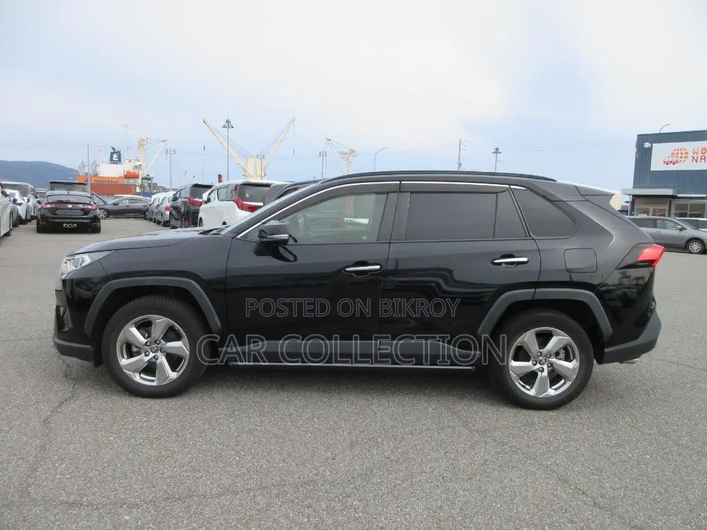Toyota RAV4 G Hybrid Black 2022