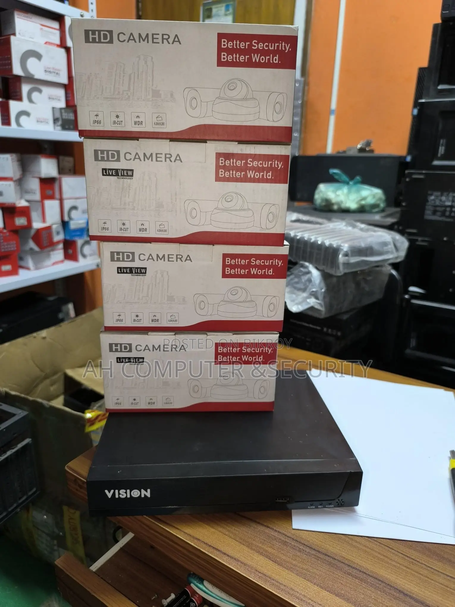 5MP INTACT 4PCS CAMERA 4CH XVR 500GB HDD