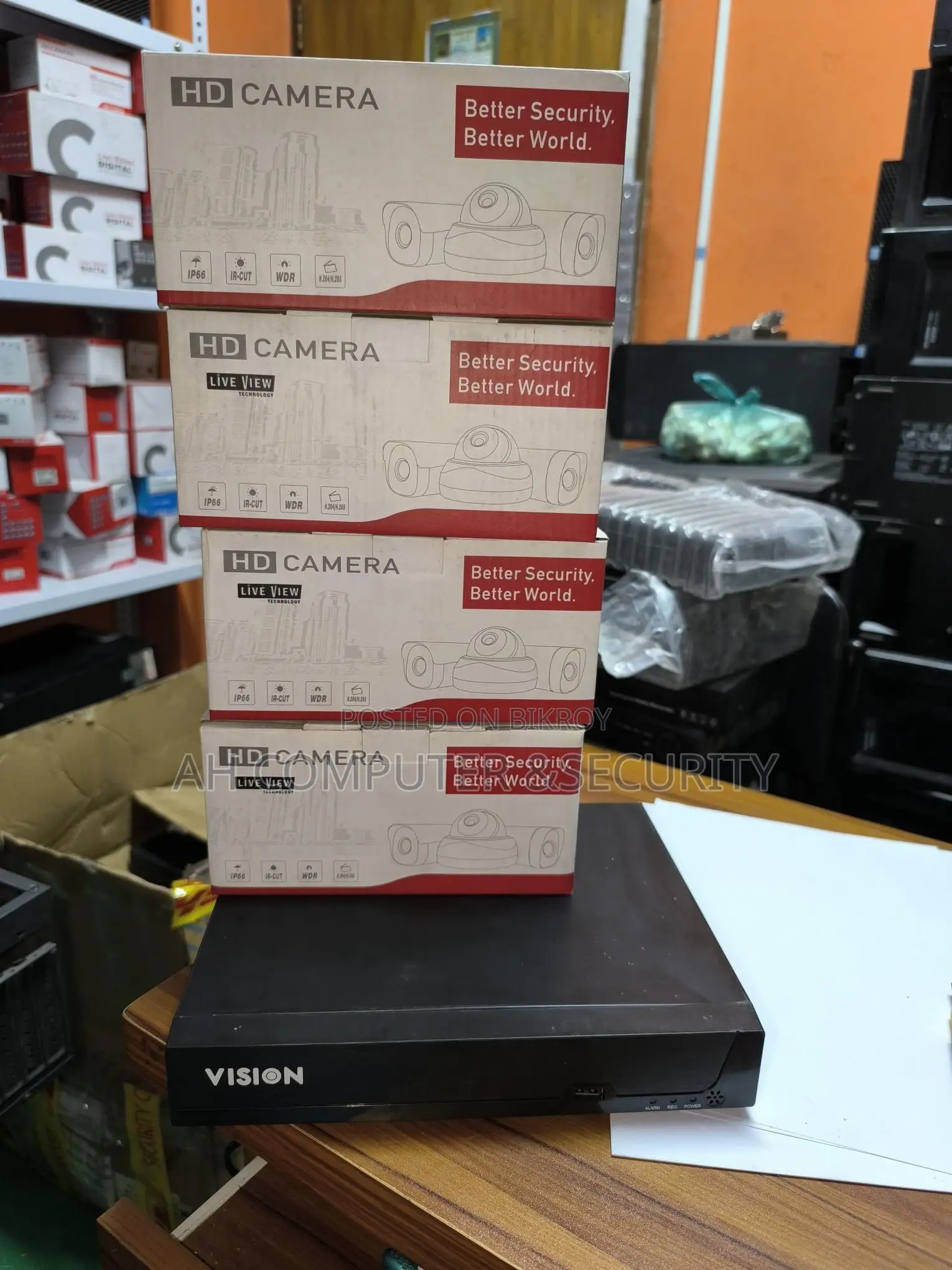 5MP INTACT 4PCS CAMERA 4CH XVR 500GB HDD