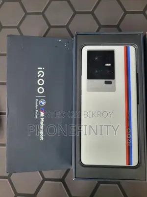 iQOO 11 16/256 (Used)