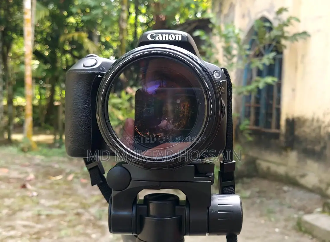 Canon 200d Dslr + 85mm Prime Lens