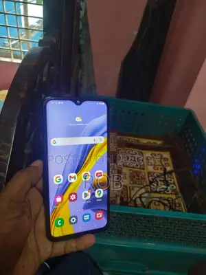 Samsung Galaxy M10 4G 2/32 GB (Used)
