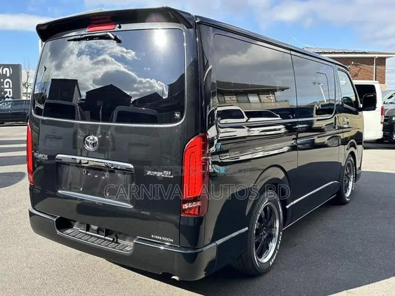 Toyota Hiace SUPER GL DARK PRIME 2021