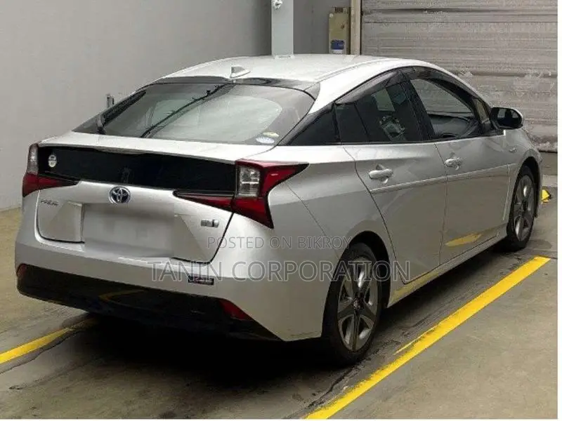 Toyota Prius S Touring 2020