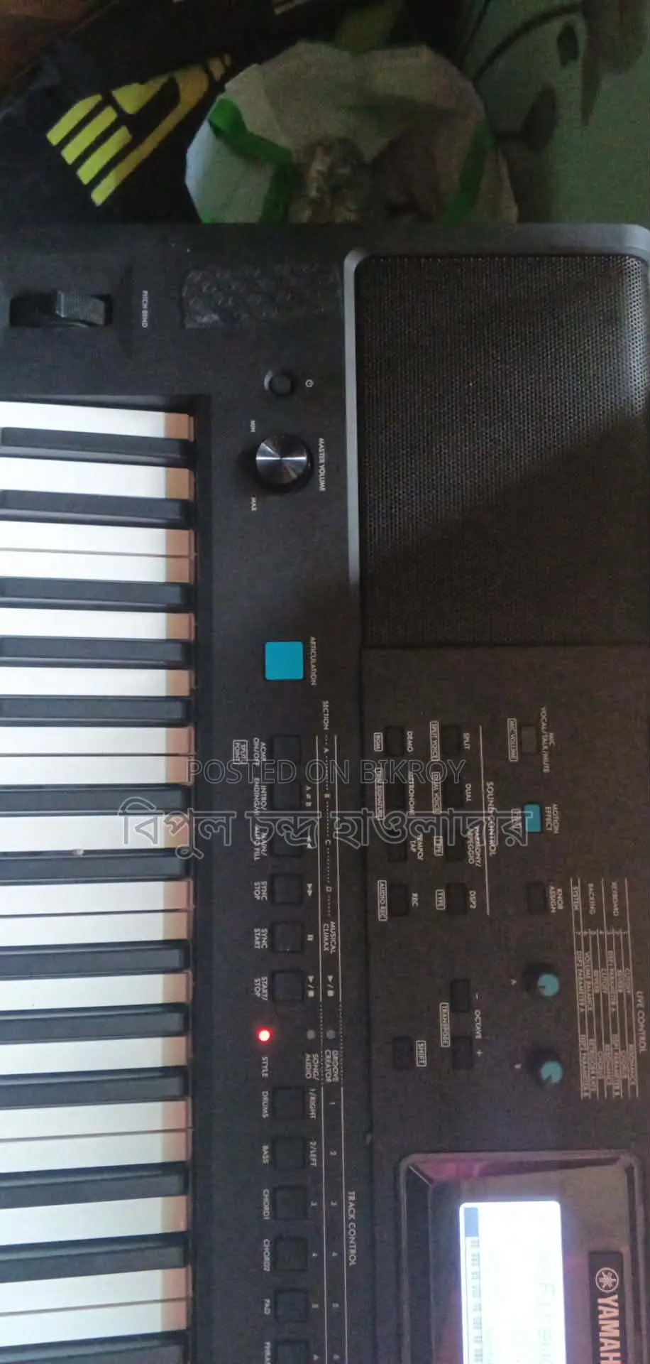 Yamaha PSR E473