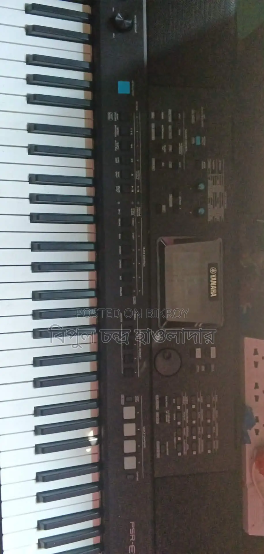 Yamaha PSR E473