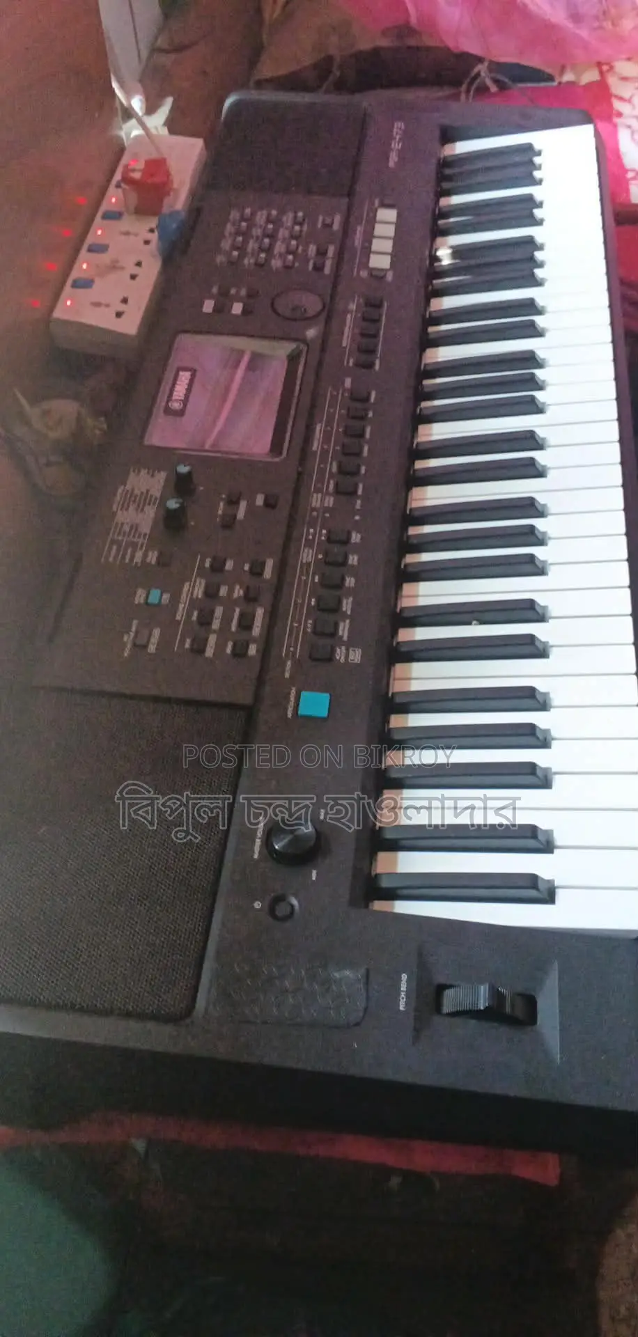 Yamaha PSR E473