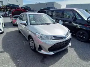 Toyota Axio Hybrid EX 2022