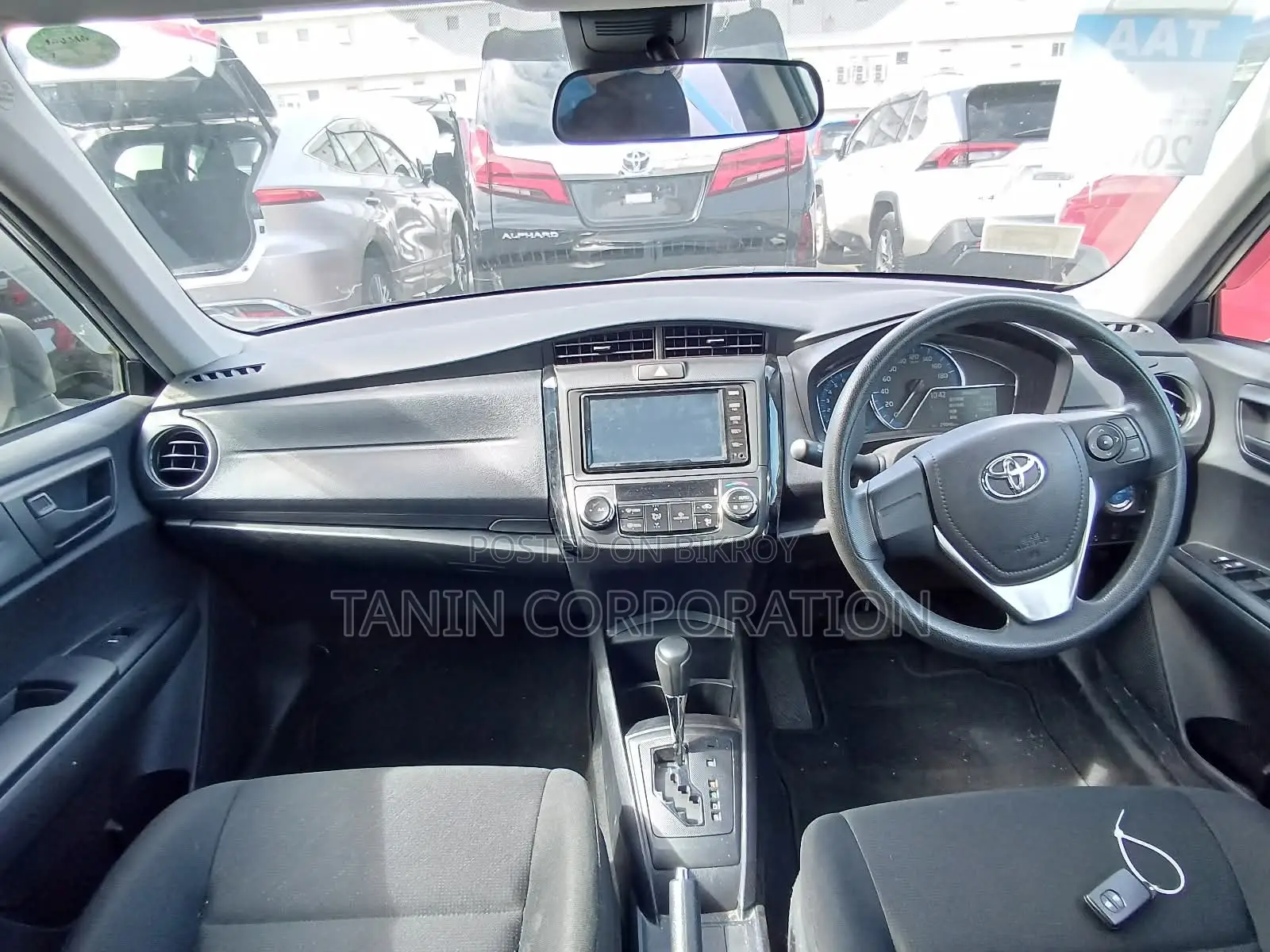 Toyota Axio Hybrid EX 2022