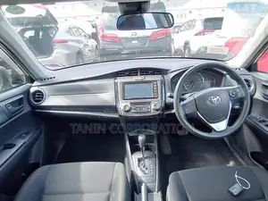 Toyota Axio Hybrid EX 2022