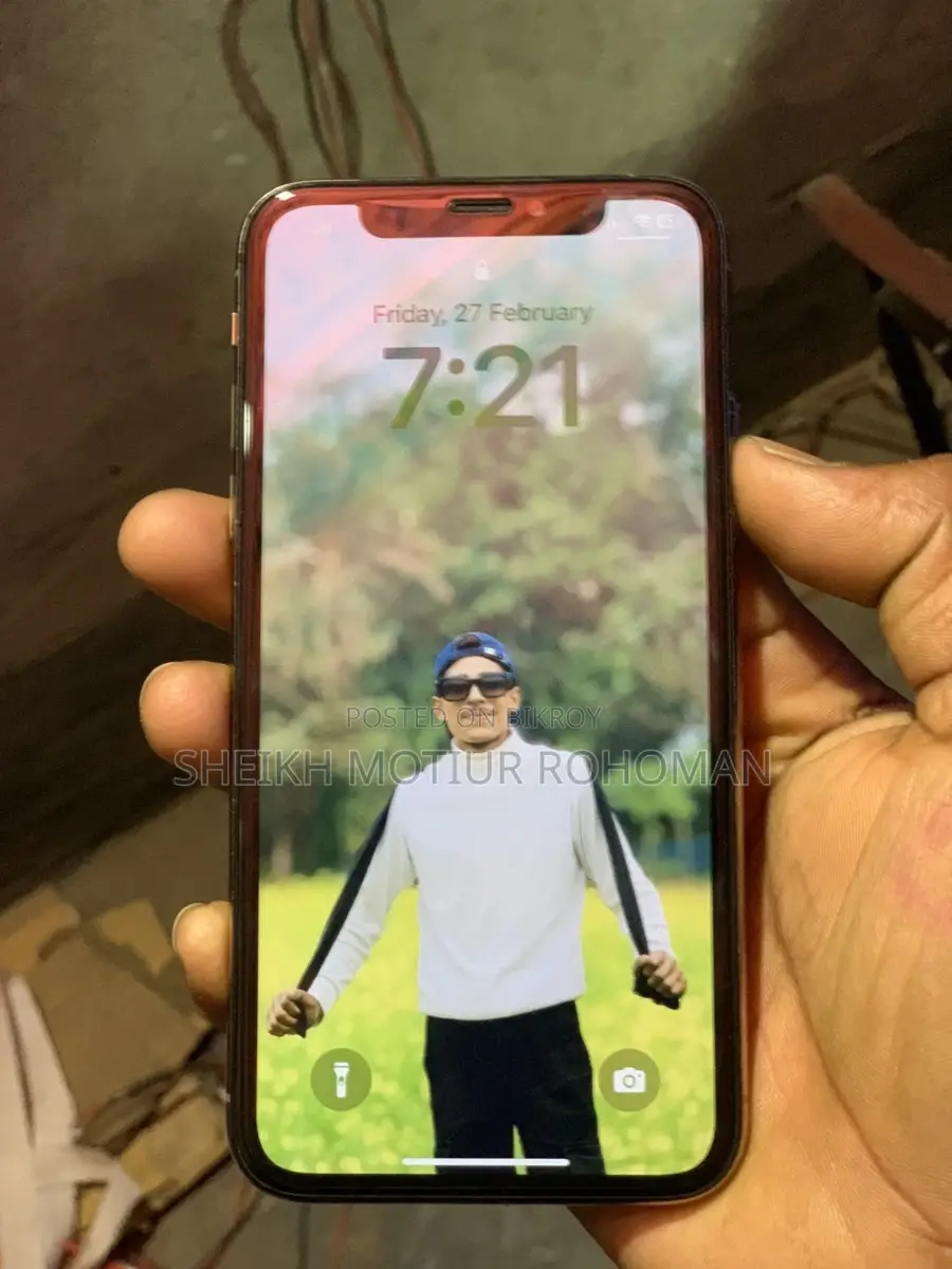 Apple iPhone XS (Used)