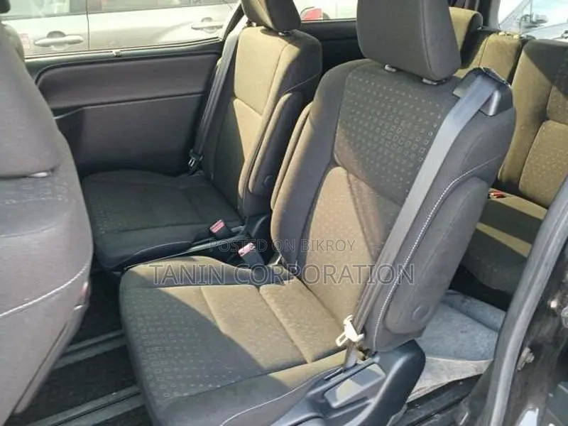 Toyota Noah Hybrid G 2 Door PW 2020