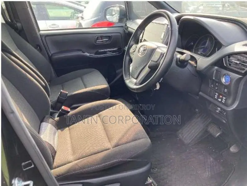 Toyota Noah Hybrid G 2 Door PW 2020