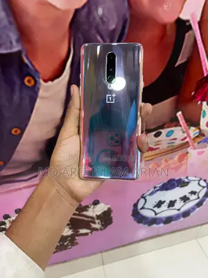 OnePlus 8 5G (Used)