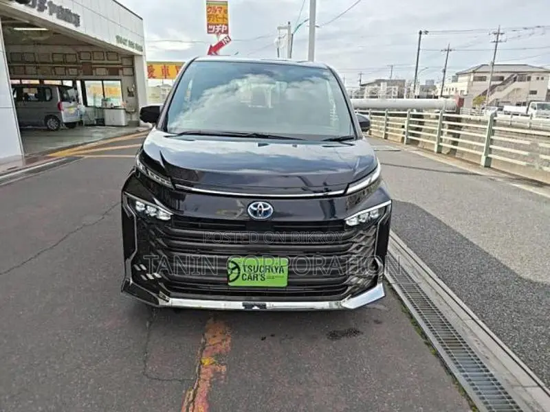 Toyota Voxy Hybrid S-Z Full Opn 2023