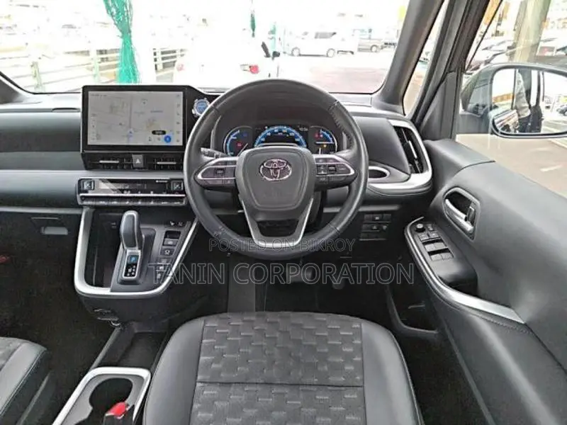 Toyota Voxy Hybrid S-Z Full Opn 2023