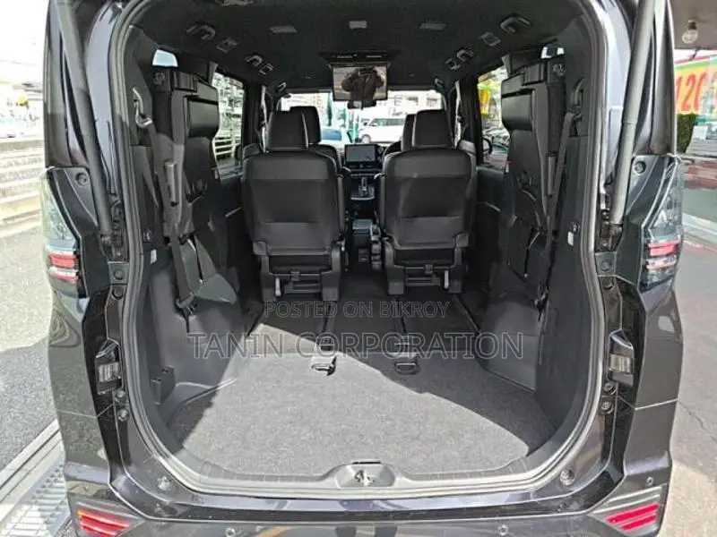 Toyota Voxy Hybrid S-Z Full Opn 2023