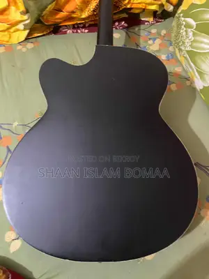 Used original Signature Topaz 265 guitar for sale.