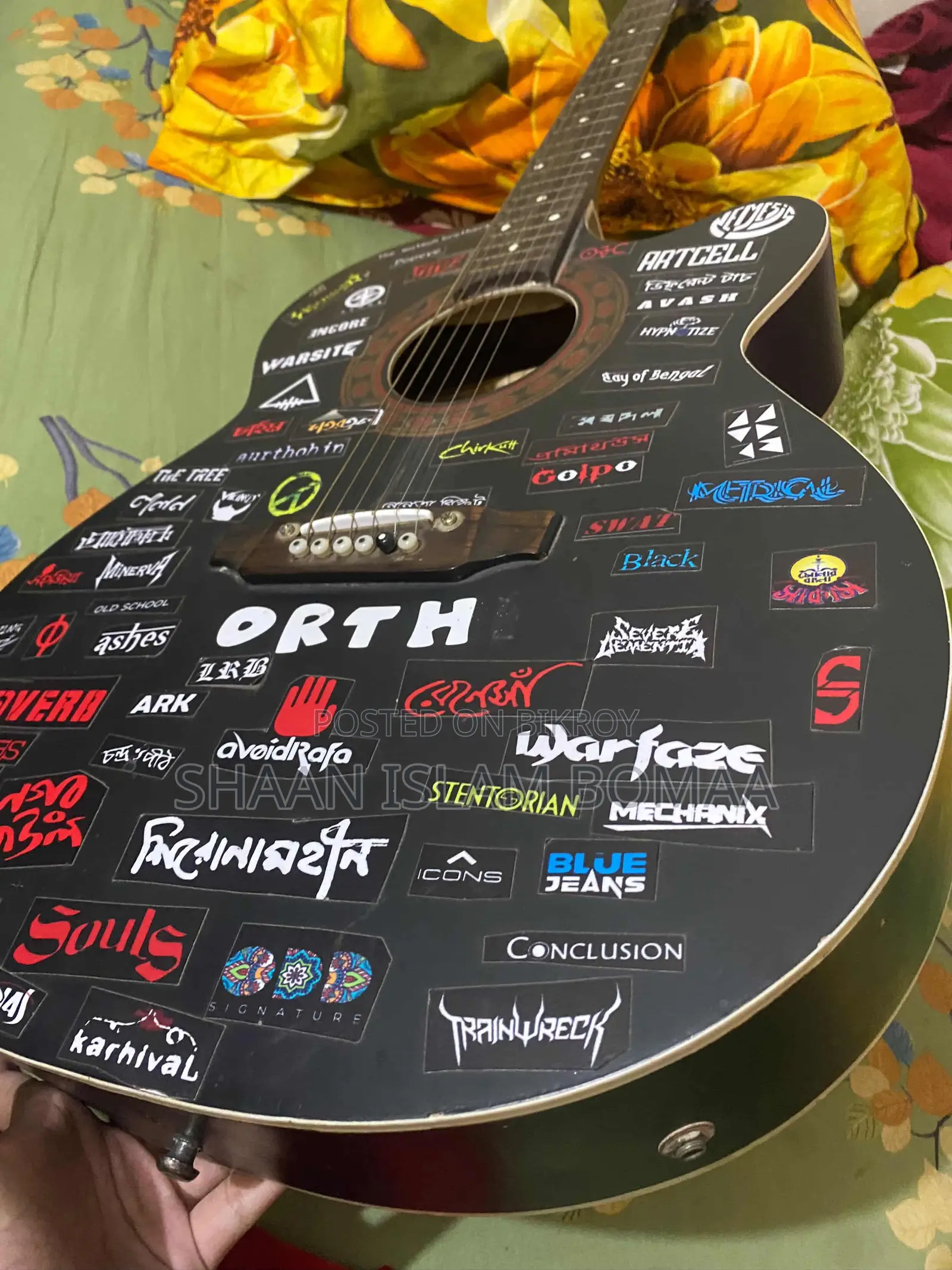 Used original Signature Topaz 265 guitar for sale.