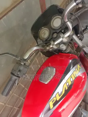 Bajaj Platina 100 . 2012