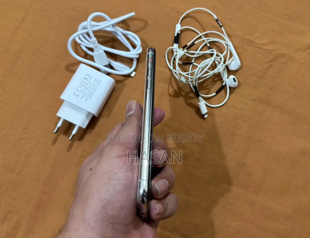 Apple iPhone X 64GB (Used)