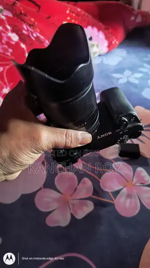 Sony A6400 Vamera +viltrox 33mm F-1.4+1 Pic Bettery