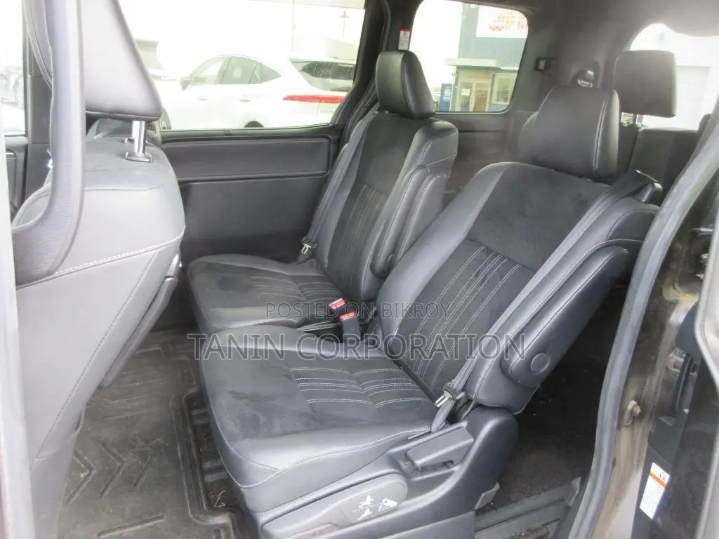 Toyota Esquire Hybrid GI Premium 2021