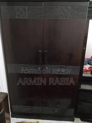 মালয়েশিয়ান কাঠের আলমারি বিক্রয়ের জন্য