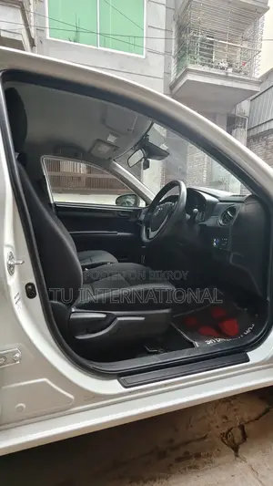 টয়োটা এক্সিও হাইব্রিড ইএক্স ইউনিট ২০২০