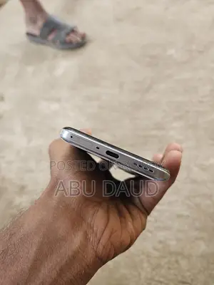 Realme GT Neo 3T 6,128 (Used)