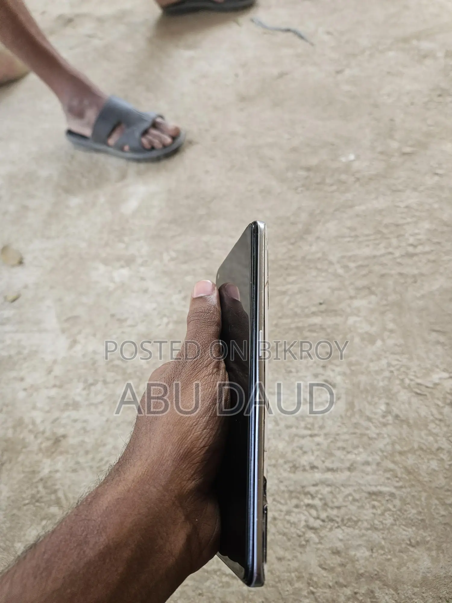 Realme GT Neo 3T 6,128 (Used)