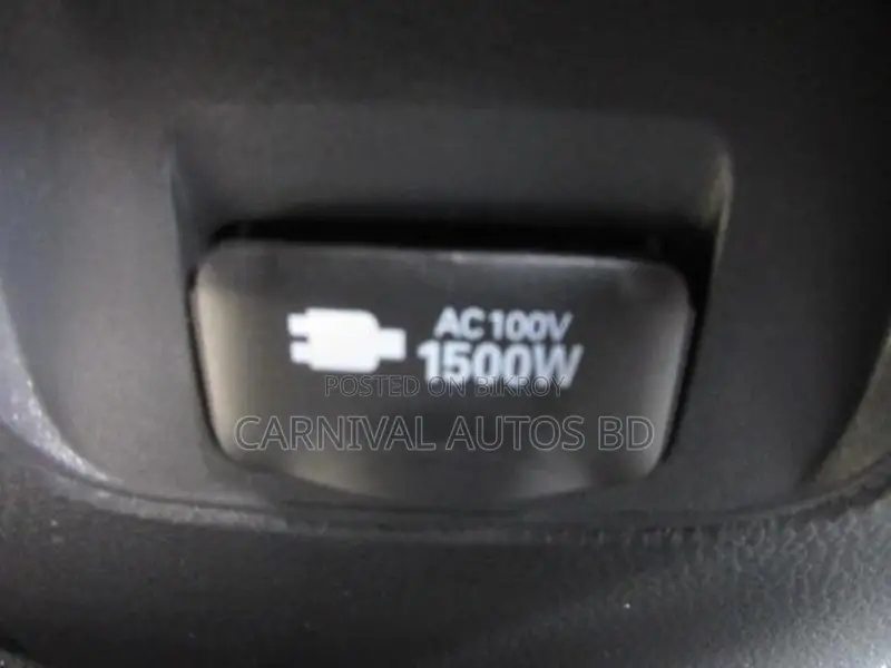 Toyota Noah SZ Hybrid 2022