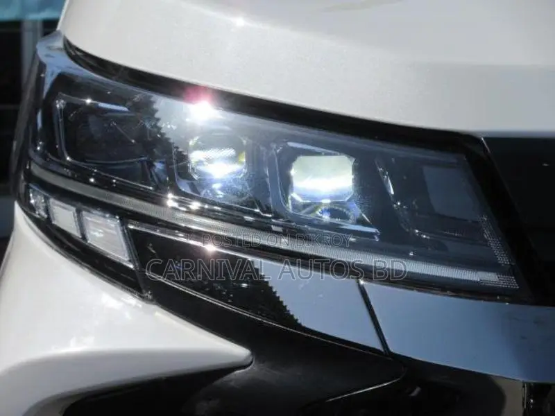Toyota Noah SZ Hybrid 2022