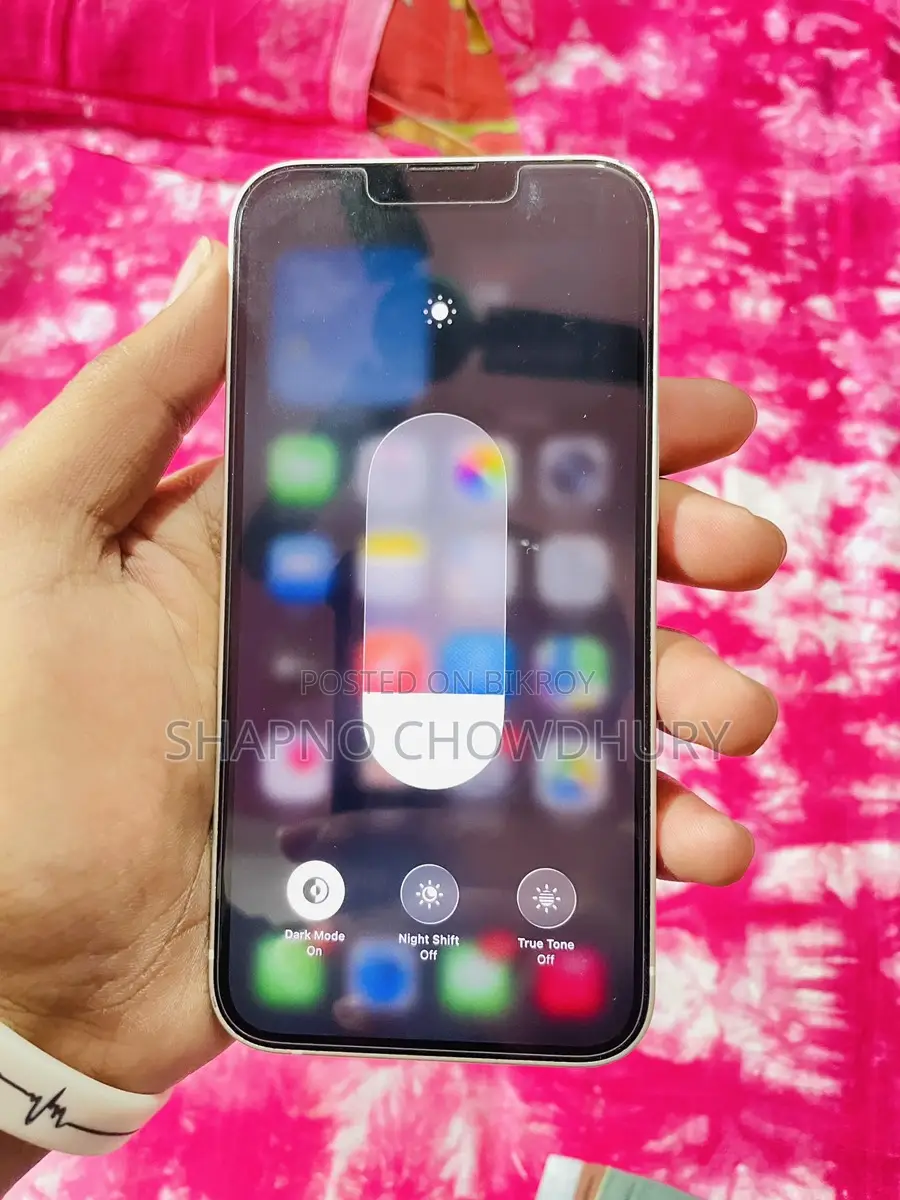 Apple iPhone 13 . (Used)