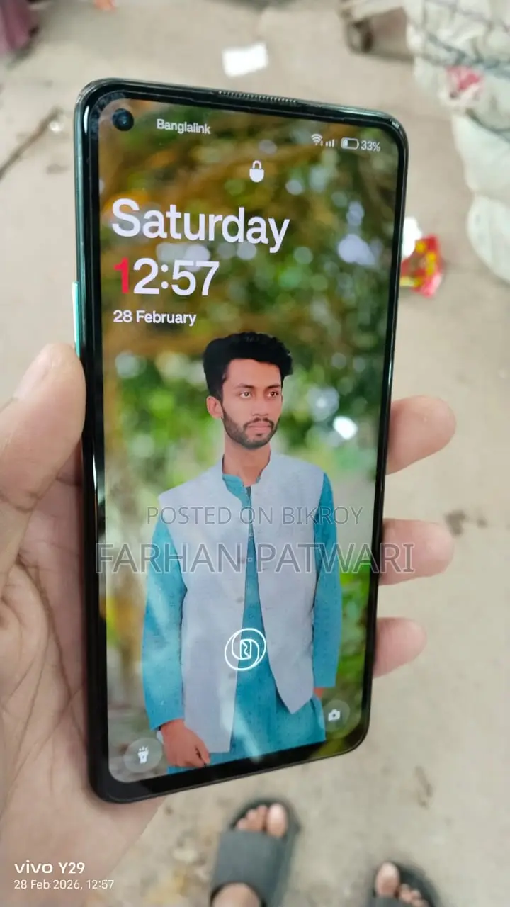 OnePlus 9R . (Used)