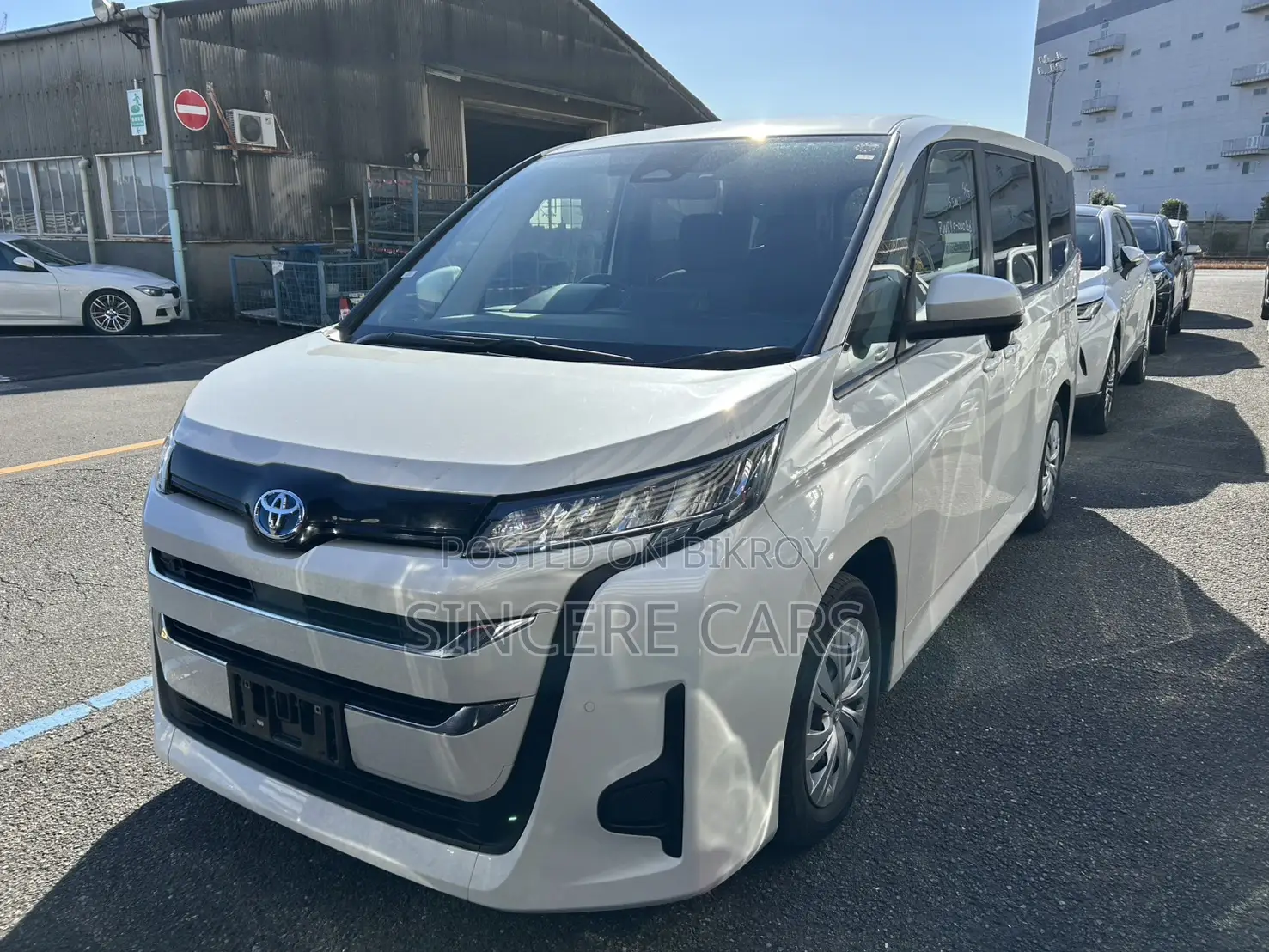 Toyota Noah X HYB PUSH 62062KM 2022