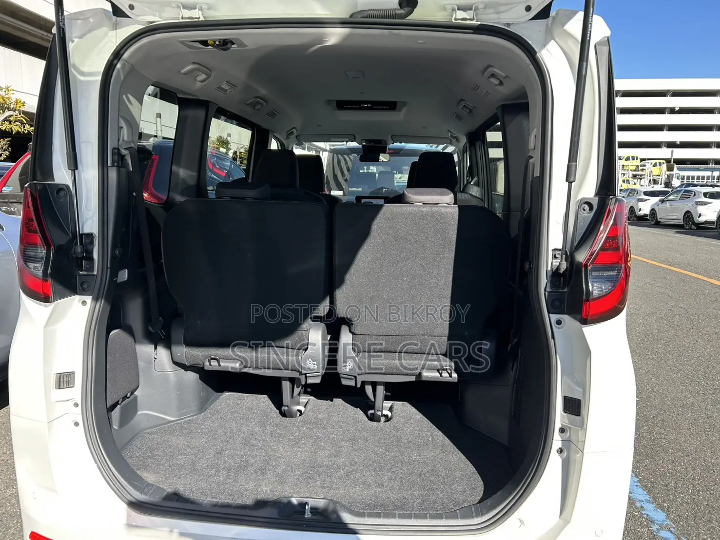 Toyota Noah X HYB PUSH 62062KM 2022