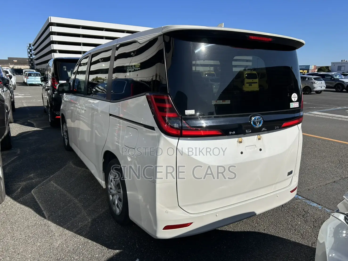 Toyota Noah X HYB PUSH 62062KM 2022